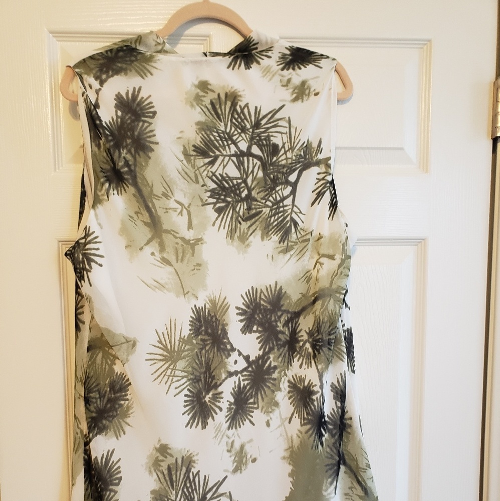 Kenneth Cole Blouse/Shell - Picture 2 of 4